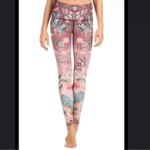 Floral Butterfly High-Waist Leggings in Pink